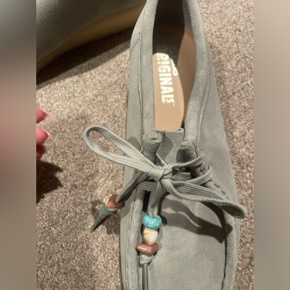 Clark’s Wallabee Beaded Shoes - Picture 6 of 9